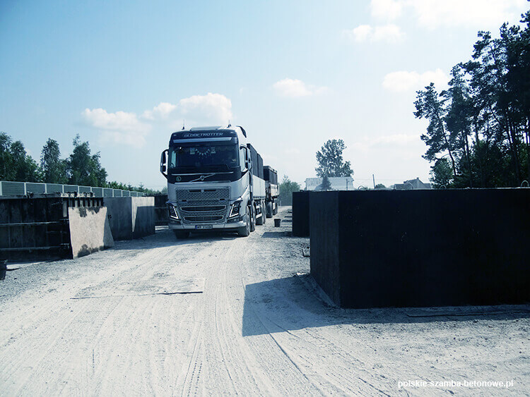 Transport szamb betonowych  w Piechowicach